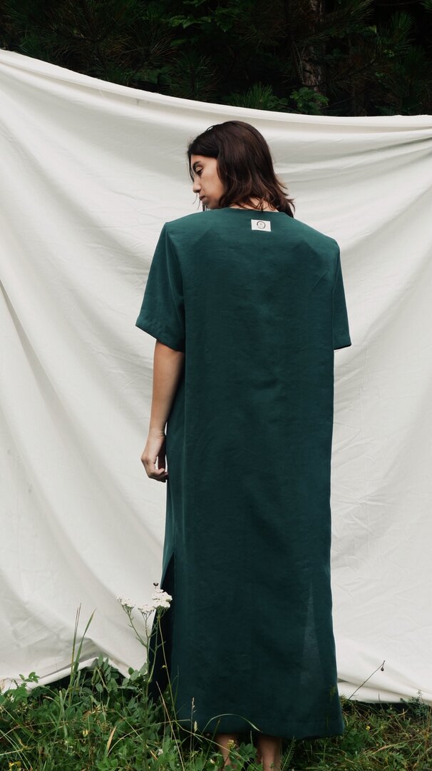 PRE ORDER/GREEN SILK DRESS WITH BUTTONS